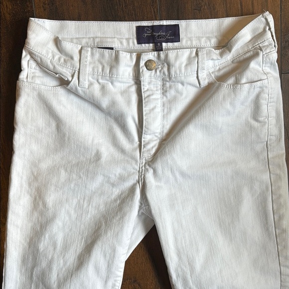 White Straight leg Not your daughters jeans NYDJ Size 6 (F18) - Picture 2 of 7